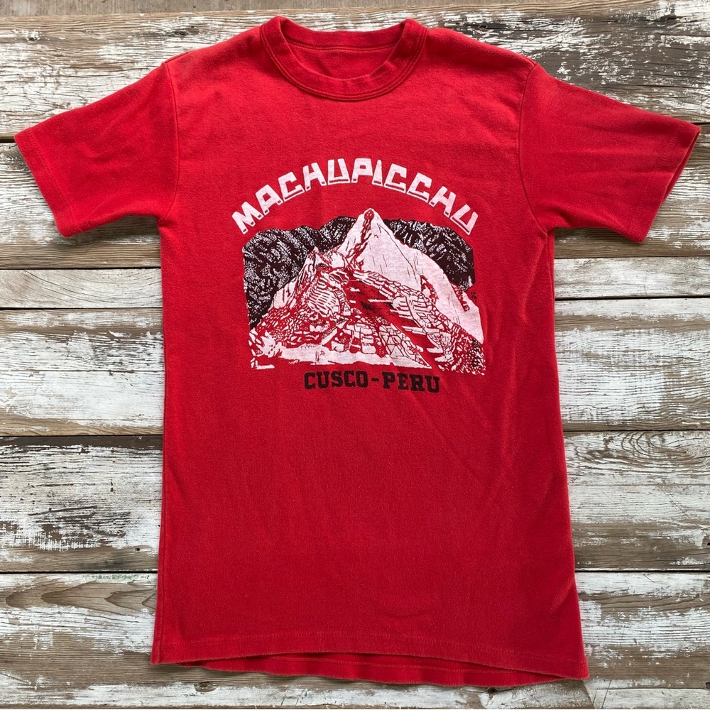 Vintage 80s red tourist t-shirt, Machupicchu Cusco-Peru, size medium